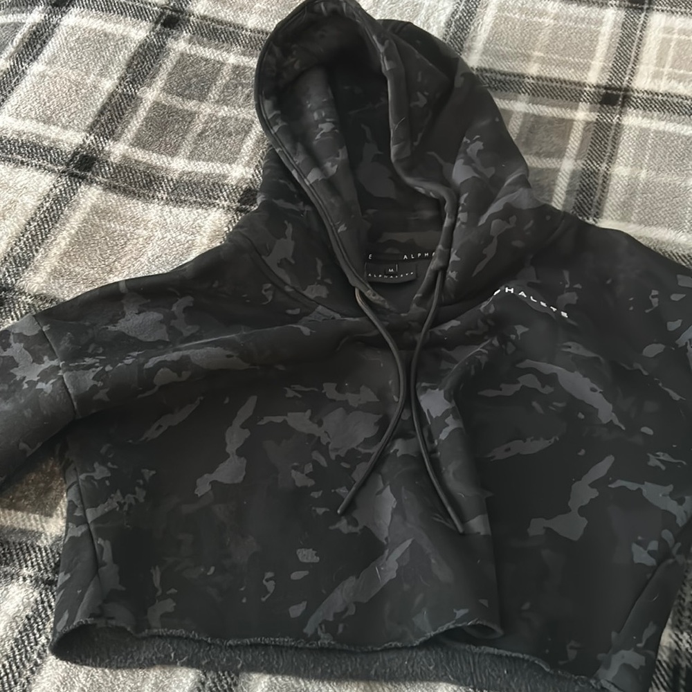 Black camo ALphalete hoodie crop